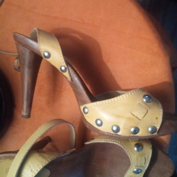 Dolce and Gabbana wooden platforms metal studded barely worn criss cross ankle s - Picture 4 of 5